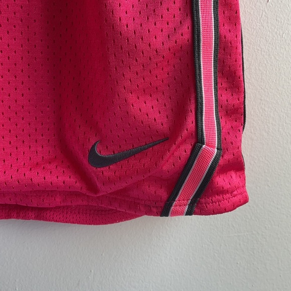 Pink Nike Mesh Shorts New With Tags Size Large - Picture 2 of 5
